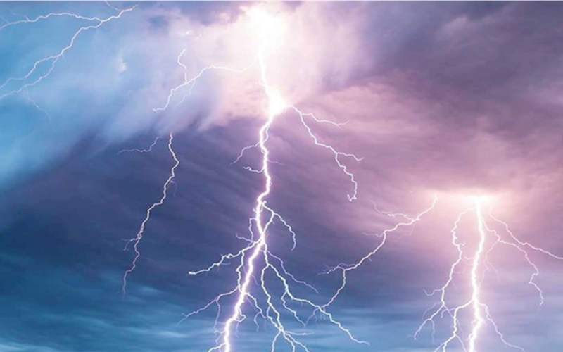 الأرصاد تحذر من سحب رعدية غدا وتكشف موعد تحسن حالة الطقس المرتقبة